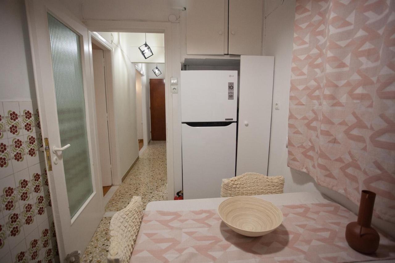 Lovely Nest Piraeus Exterior photo